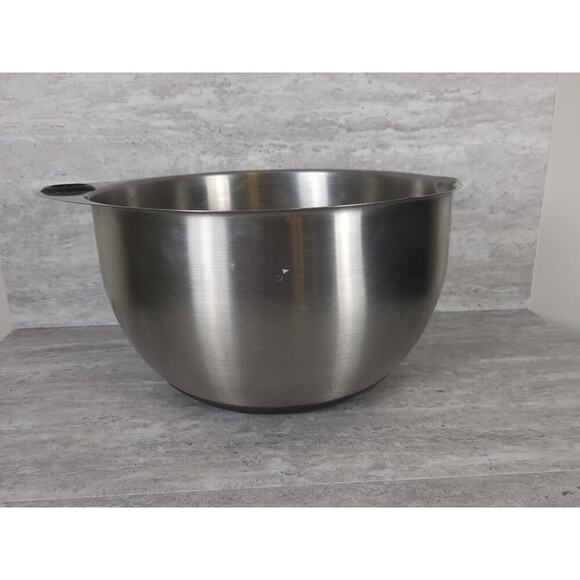 Pampered Chef Other - PAMPERED CHEF XL Stainless Steel Mixing Bowl Silicone Base 32 Cup 8L NO LID